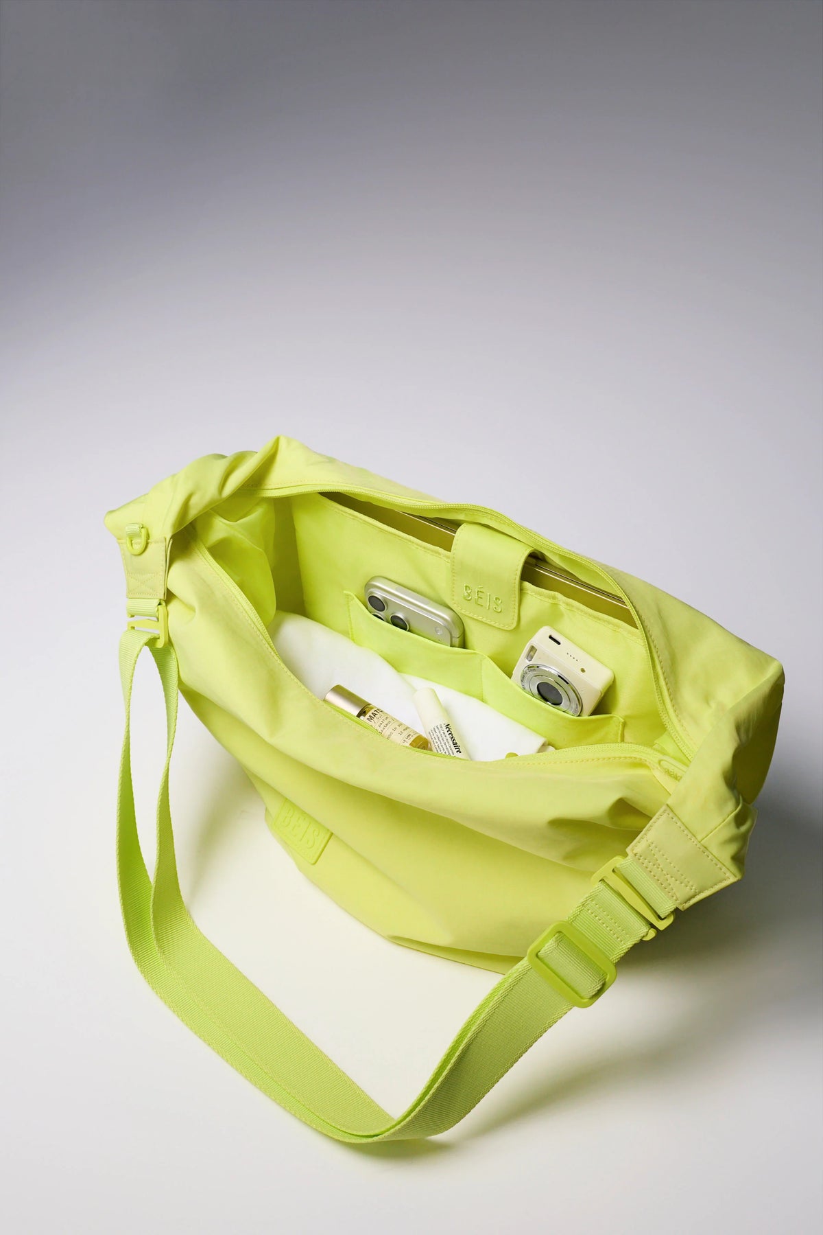 The Crescent Catchall in Limone