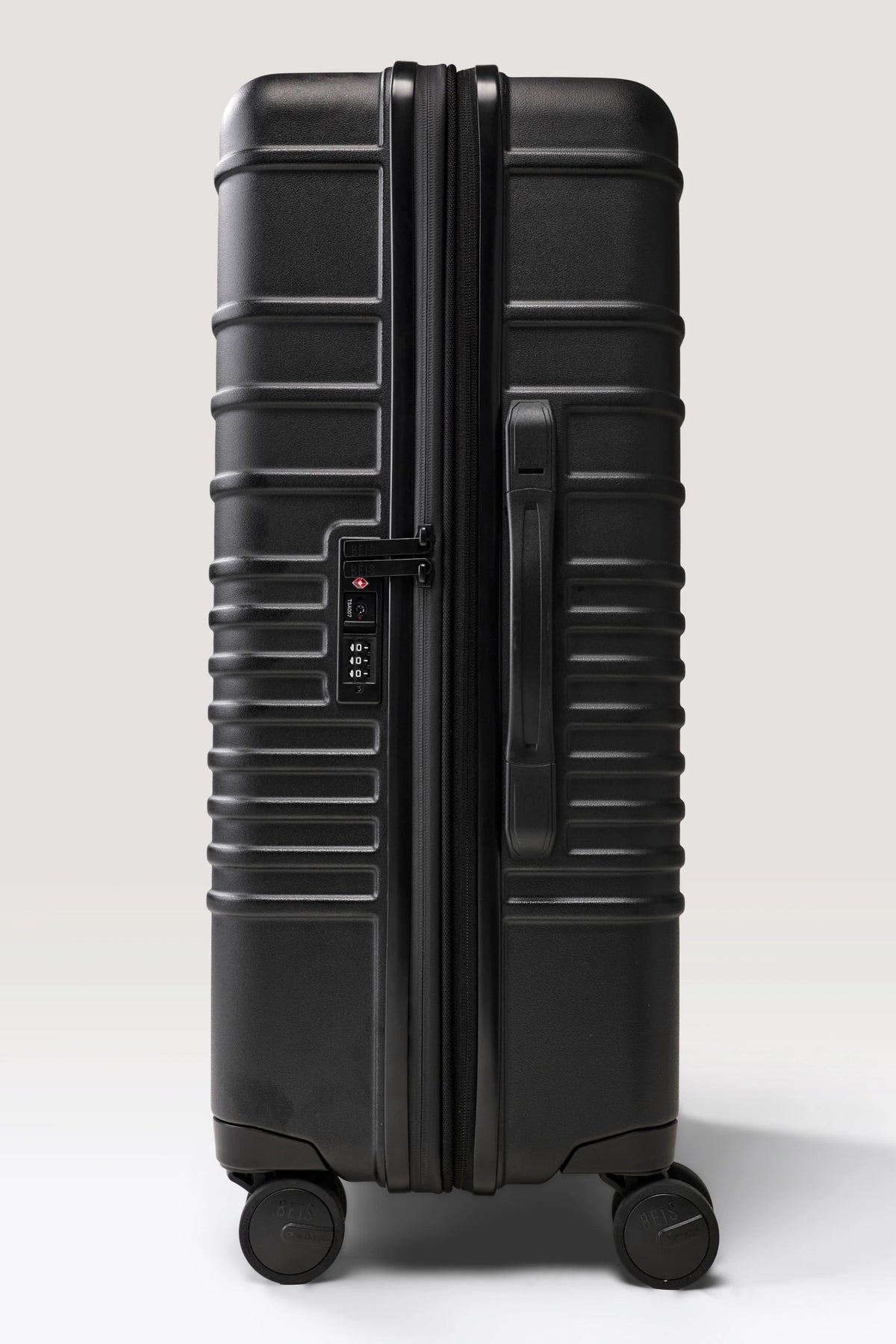 The Large Check-In Roller in Black